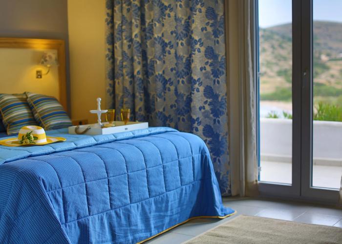 Dolphin Bay Seaside Resort & Suites