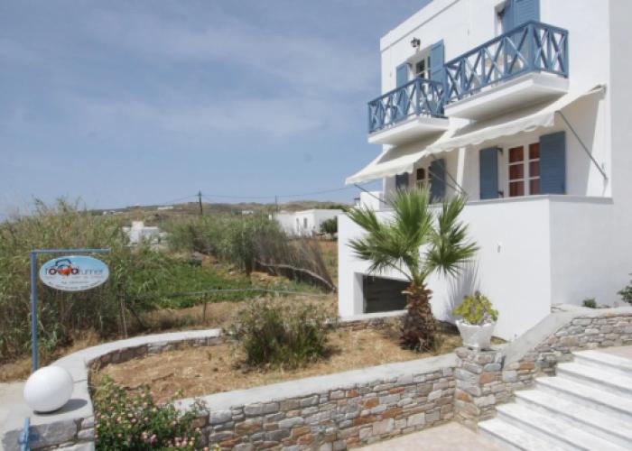 Manos Apartments