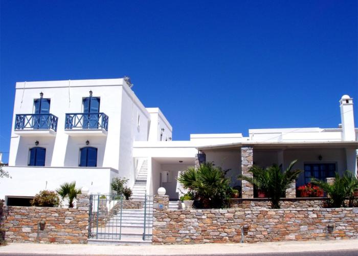 Manos Apartments