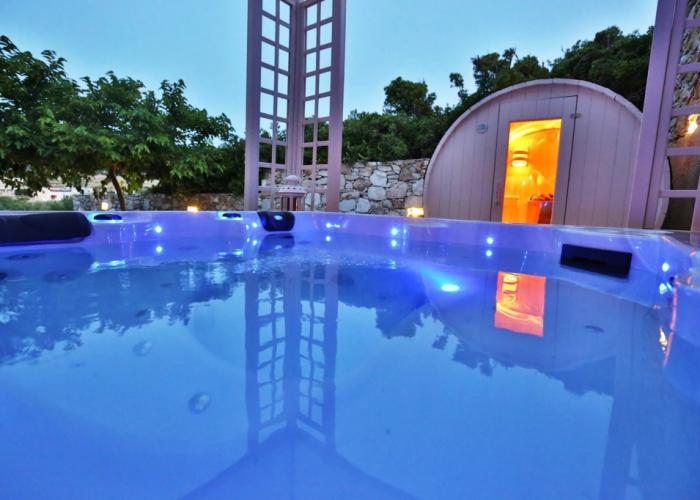 Ventoura Studios & Apartments