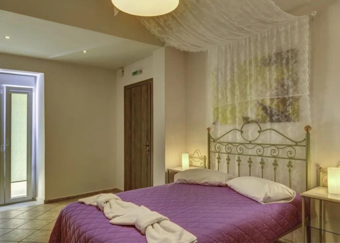 Hotel Ethrion
