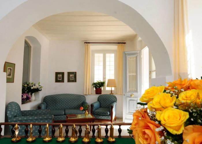 Hotel Omiros