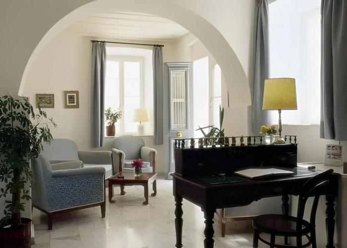 Hotel Omiros