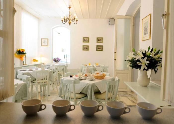 Hotel Omiros