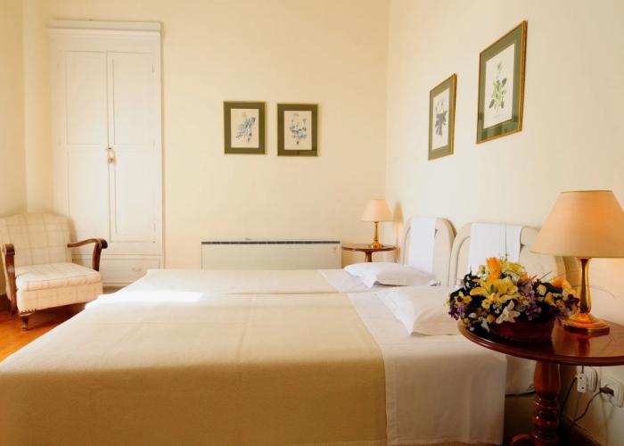 Hotel Omiros