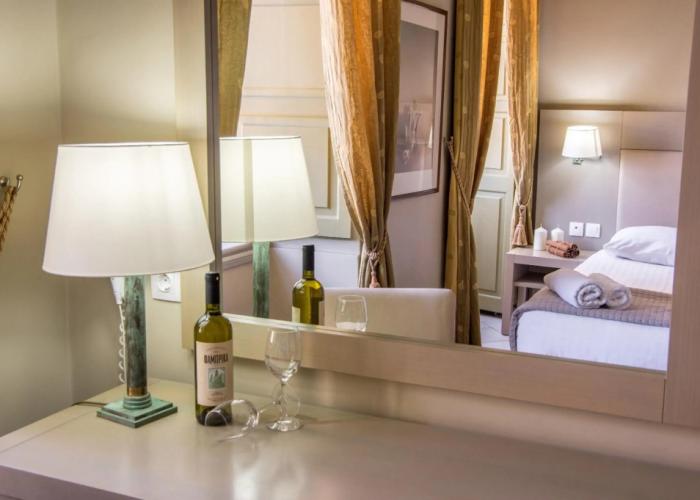 Diogenis Hotel
