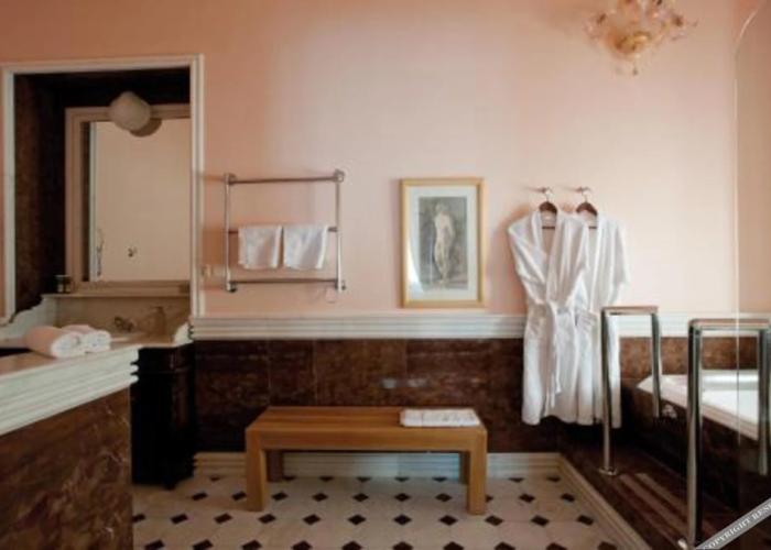 Hotel Ploes