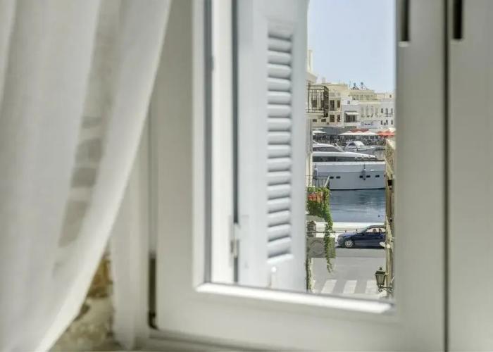 1844 Suites Syros