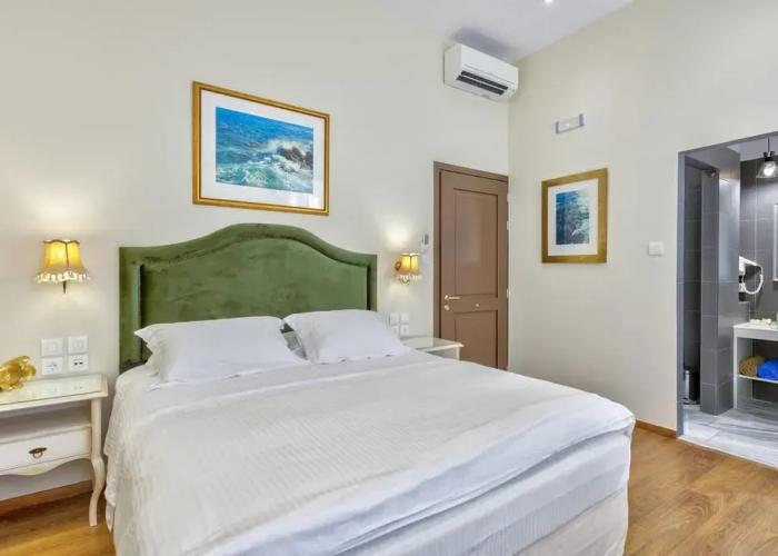 1844 Suites Syros