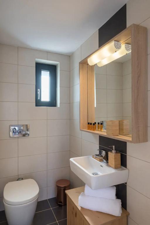 фото Syra Suites