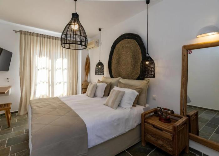 Nymfes Hotel