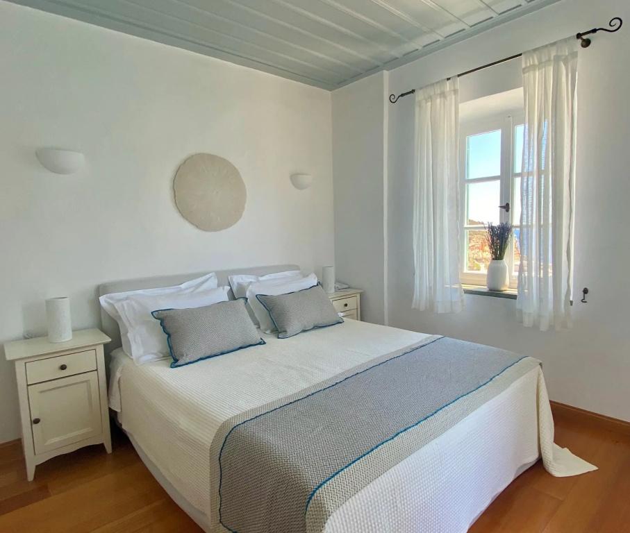 фото Niriedes Hotel