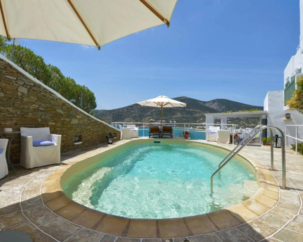 фото Niriedes Hotel