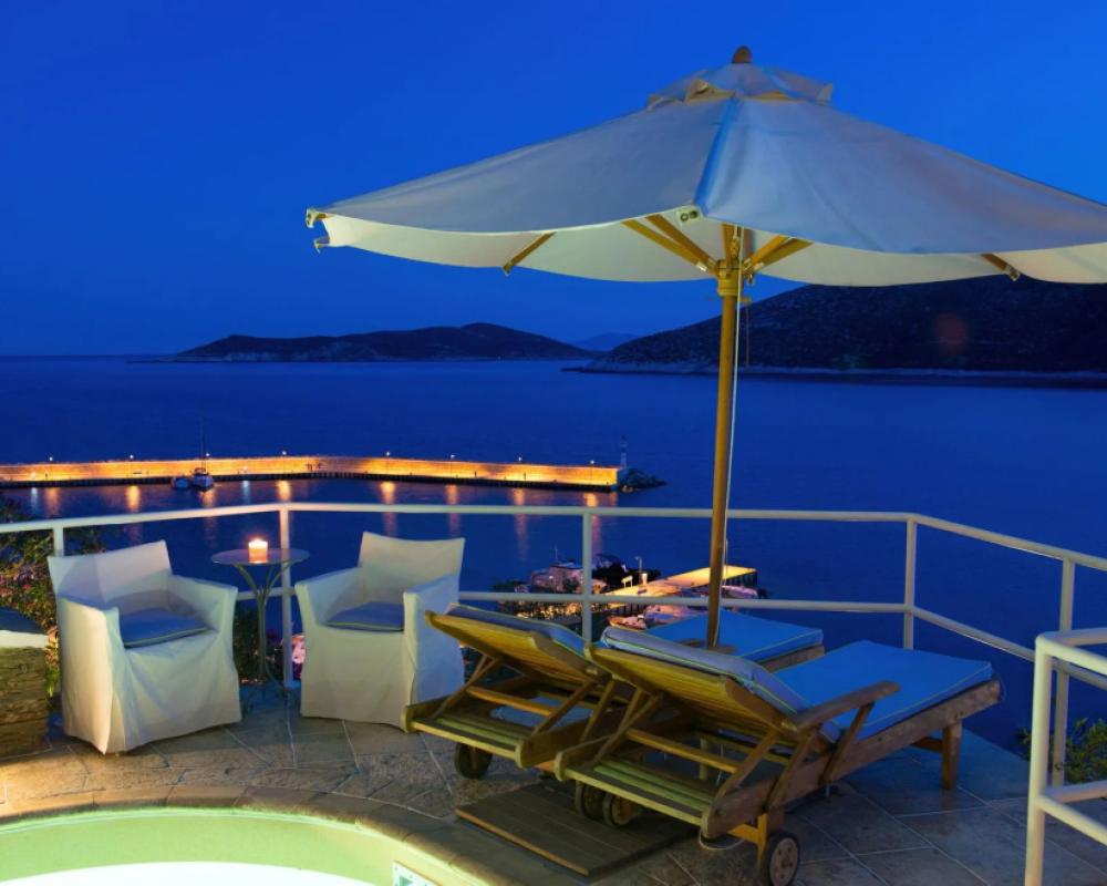 фото Niriedes Hotel