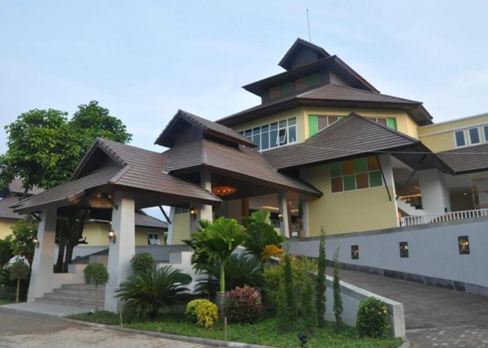 Mountain Creek Wellness Resort