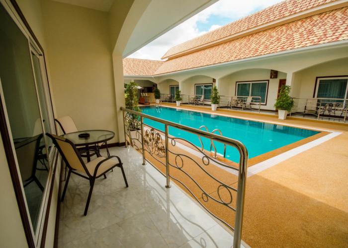 Nok Resort & Hotel