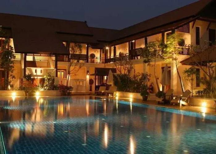Horizon Village & Resort