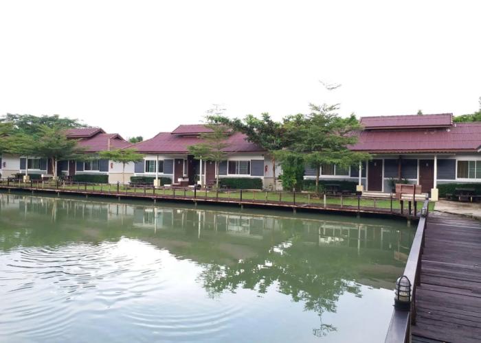 Ban Naam Resort