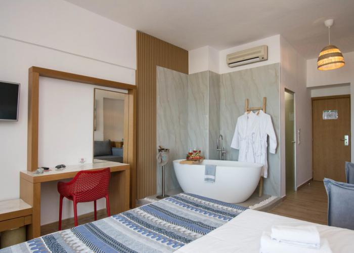 Yianna Caravel Suites 
