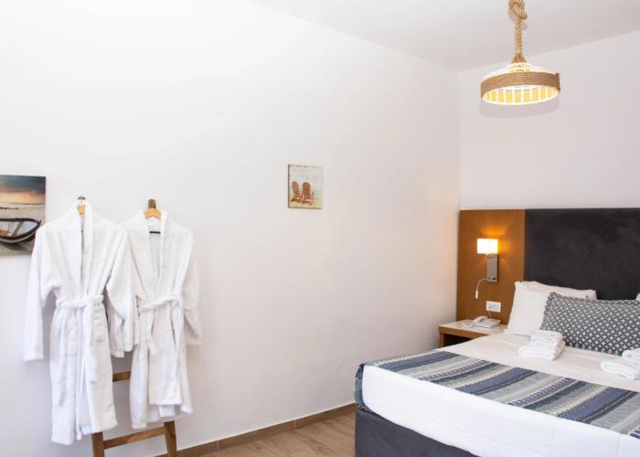 Yianna Caravel Suites 