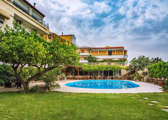 Roxani Hotel