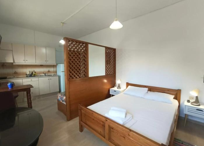 Albatross Studios & Apartments