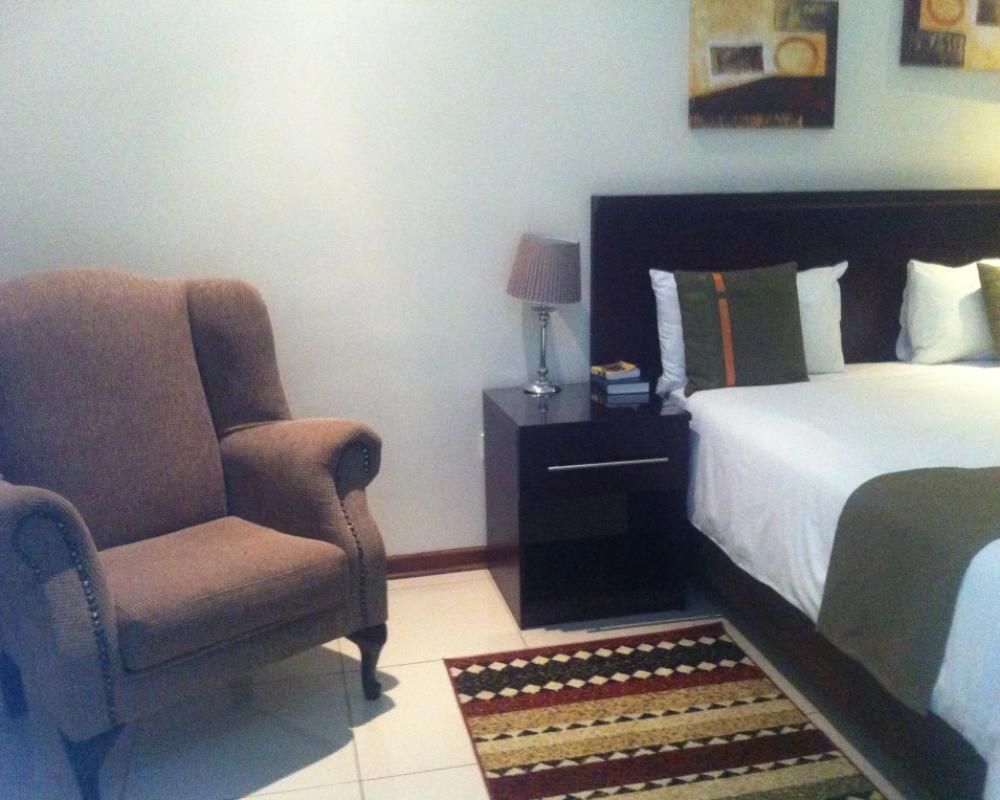 фото Emerald Hotel