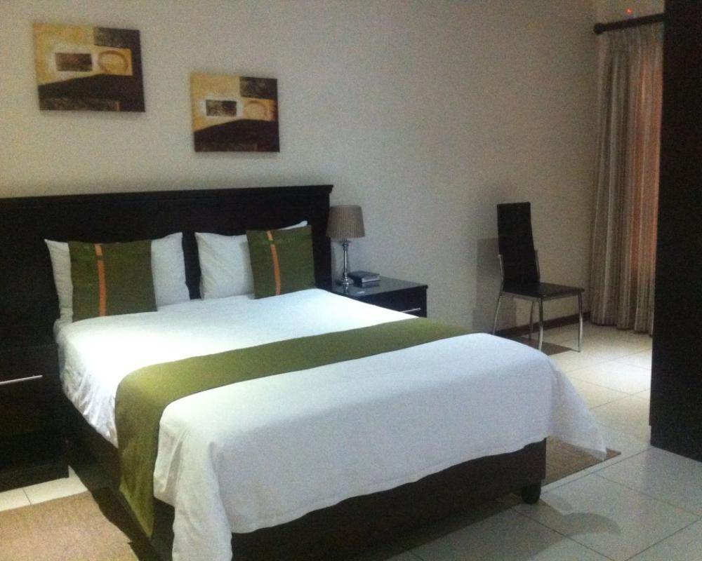 фото Emerald Hotel