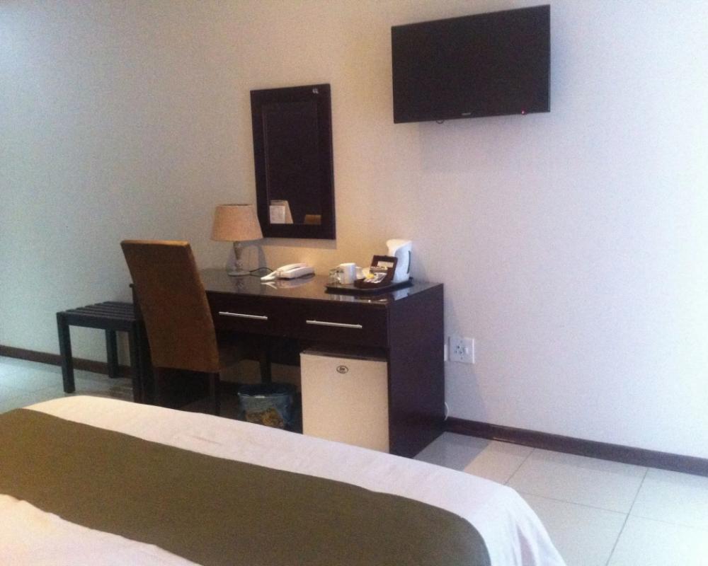 фото Emerald Hotel