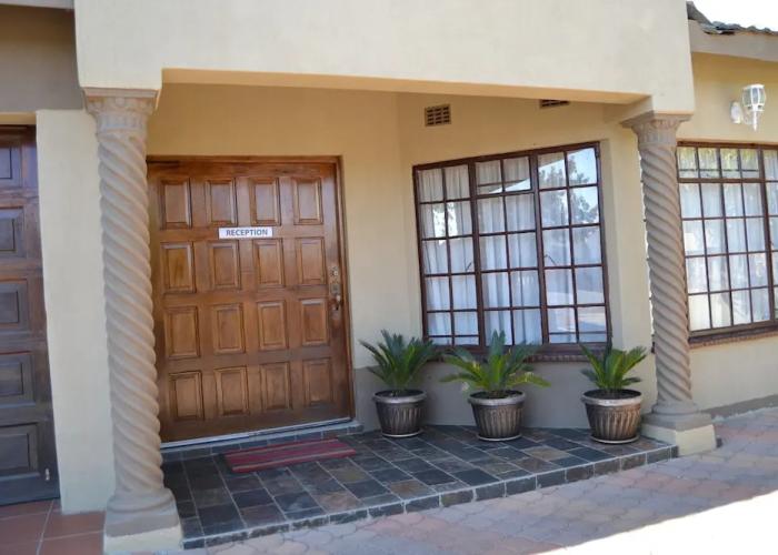 Triple Palms Bed and Breakfast