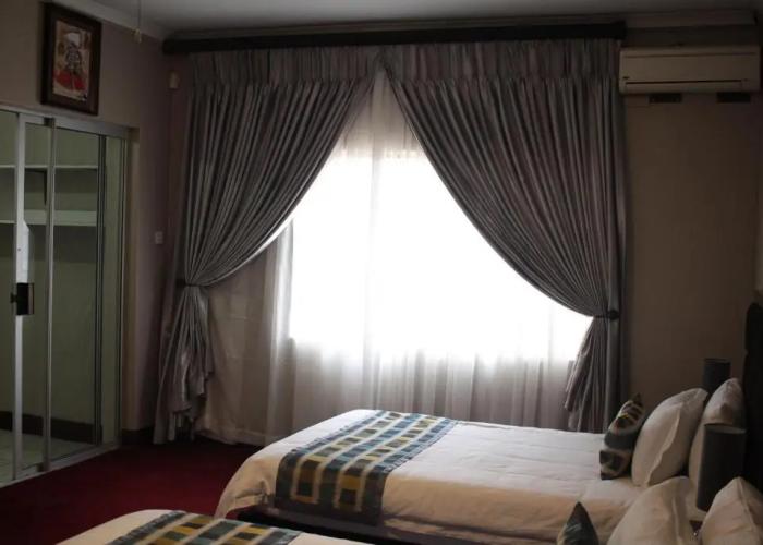 Triple Palms Bed and Breakfast