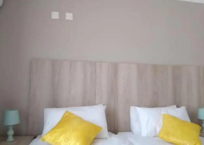 Ivory Inn Bed & Breakfast