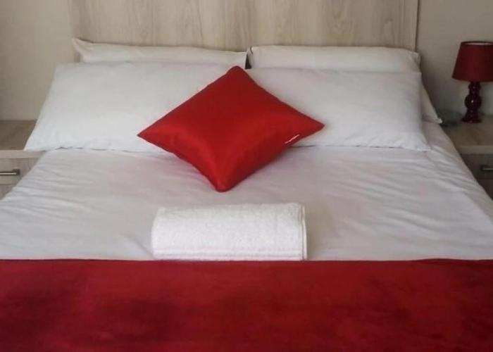 Ivory Inn Bed & Breakfast