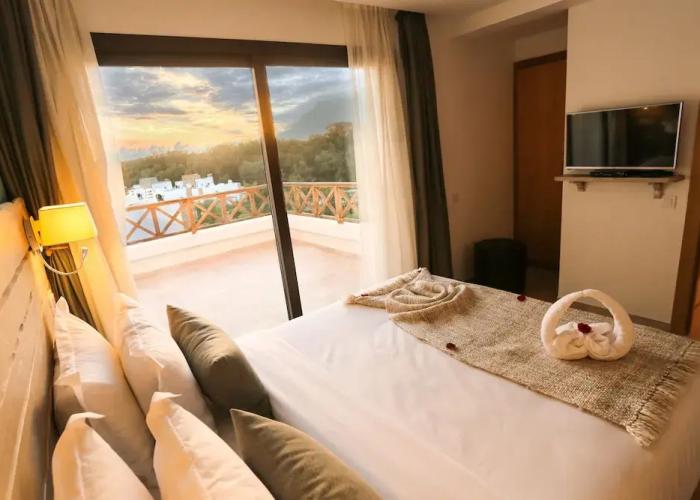 Hotel Azembay