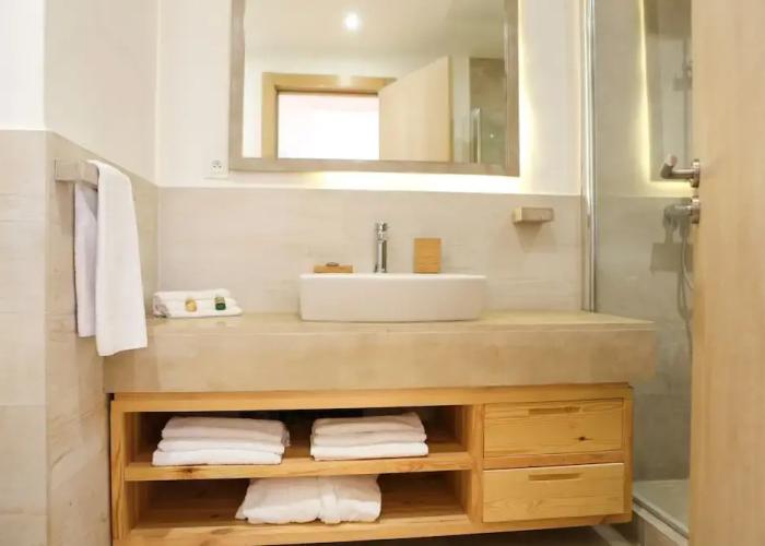 Hotel Azembay