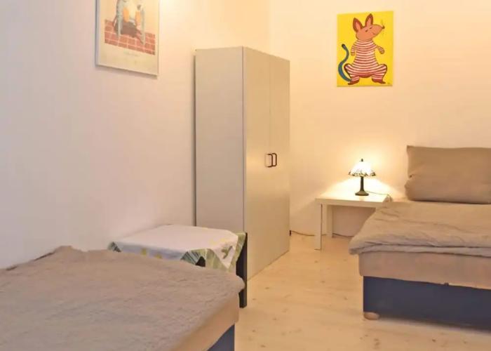 Charming Apartment With Parking Facilities