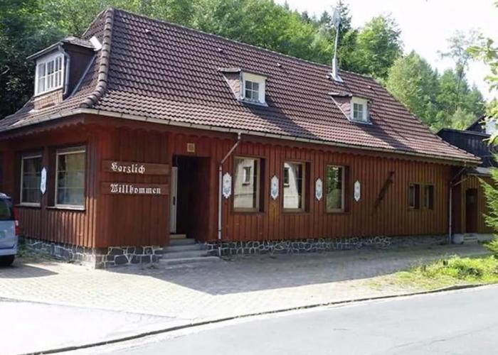 Charming Apartment With Parking Facilities