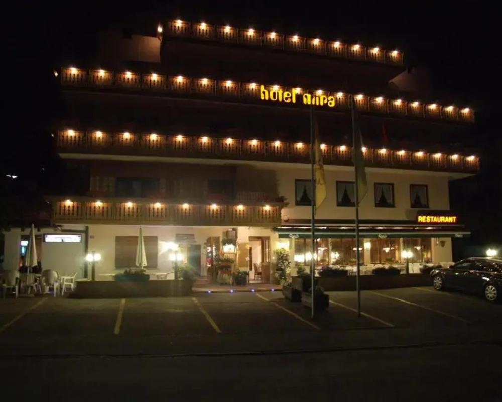 Hotel Mira