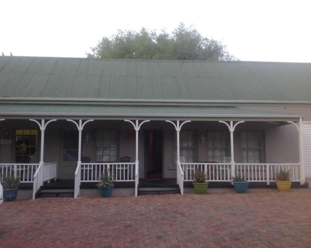 Housemartin Guest Lodge