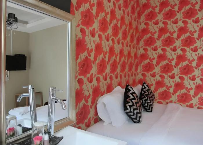 At Casa Guesthouse Amphawa