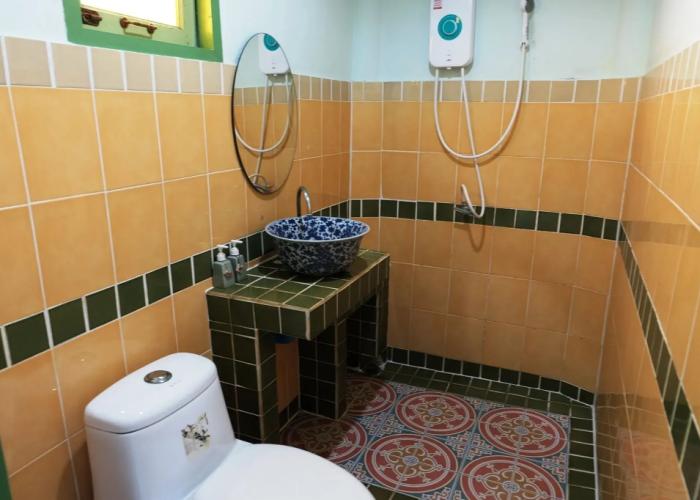 Baanrak Amphawa Homestay