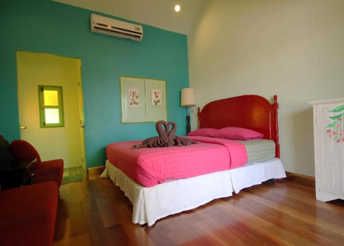 Baanrak Amphawa Homestay
