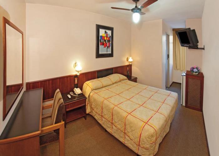Lira Hotel