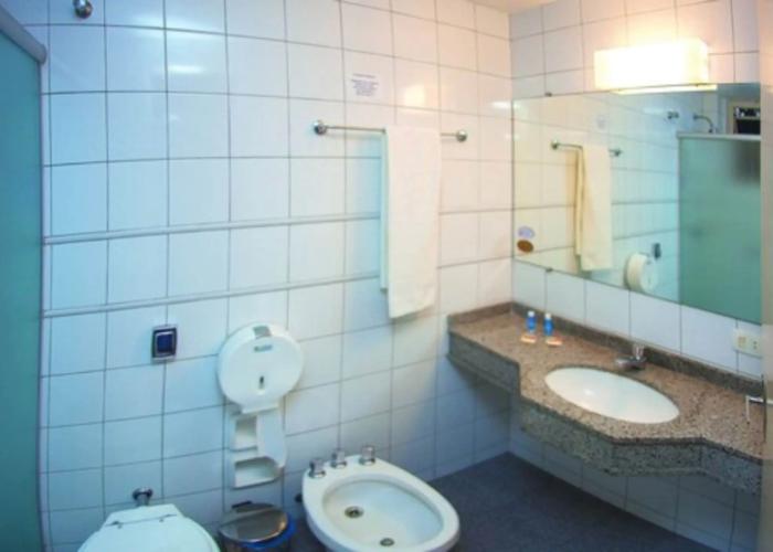 Lira Hotel
