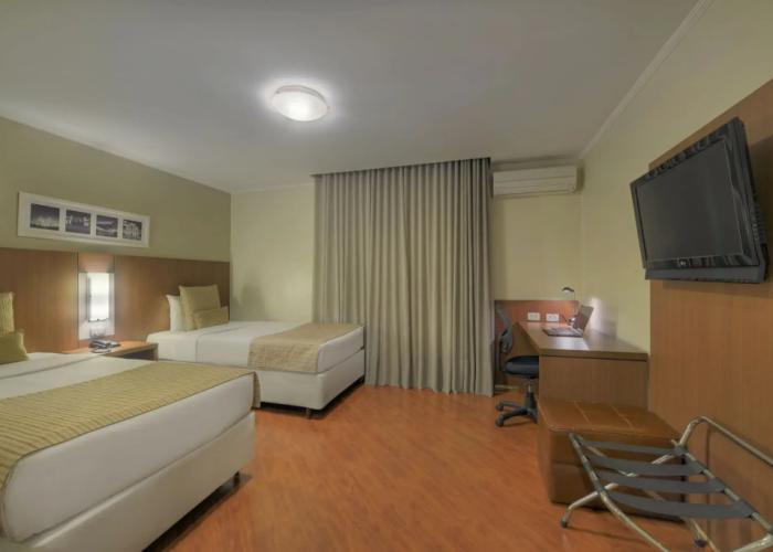 Hotel Deville Curitiba