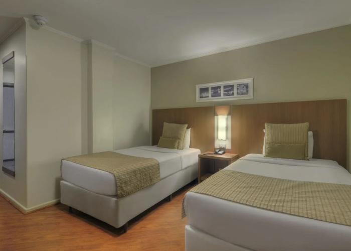 Hotel Deville Curitiba