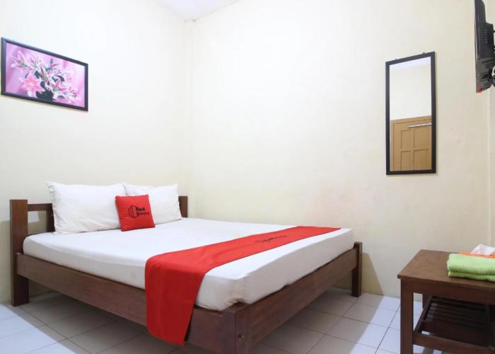 RedDoorz @ Jalan Parangtritis