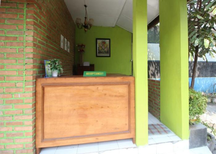 RedDoorz @ Jalan Parangtritis