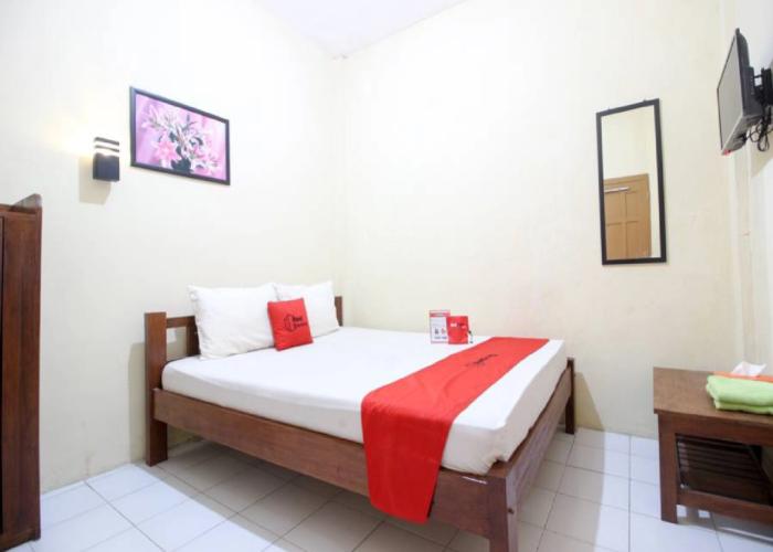 RedDoorz @ Jalan Parangtritis