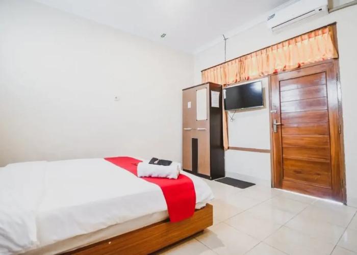 RedDoorz Plus @ Jalan Parangtritis 2